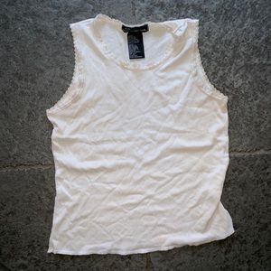 Adorable vintage white t-shirt
